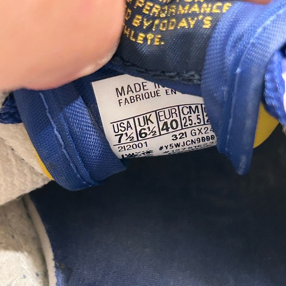 Men’s Reebok Classic‎ RZ2 Yellow and Blue Trainers - Picture 6 of 7